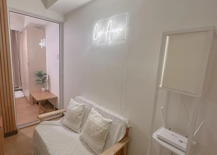 Casa Azure Staycation Aparthotel